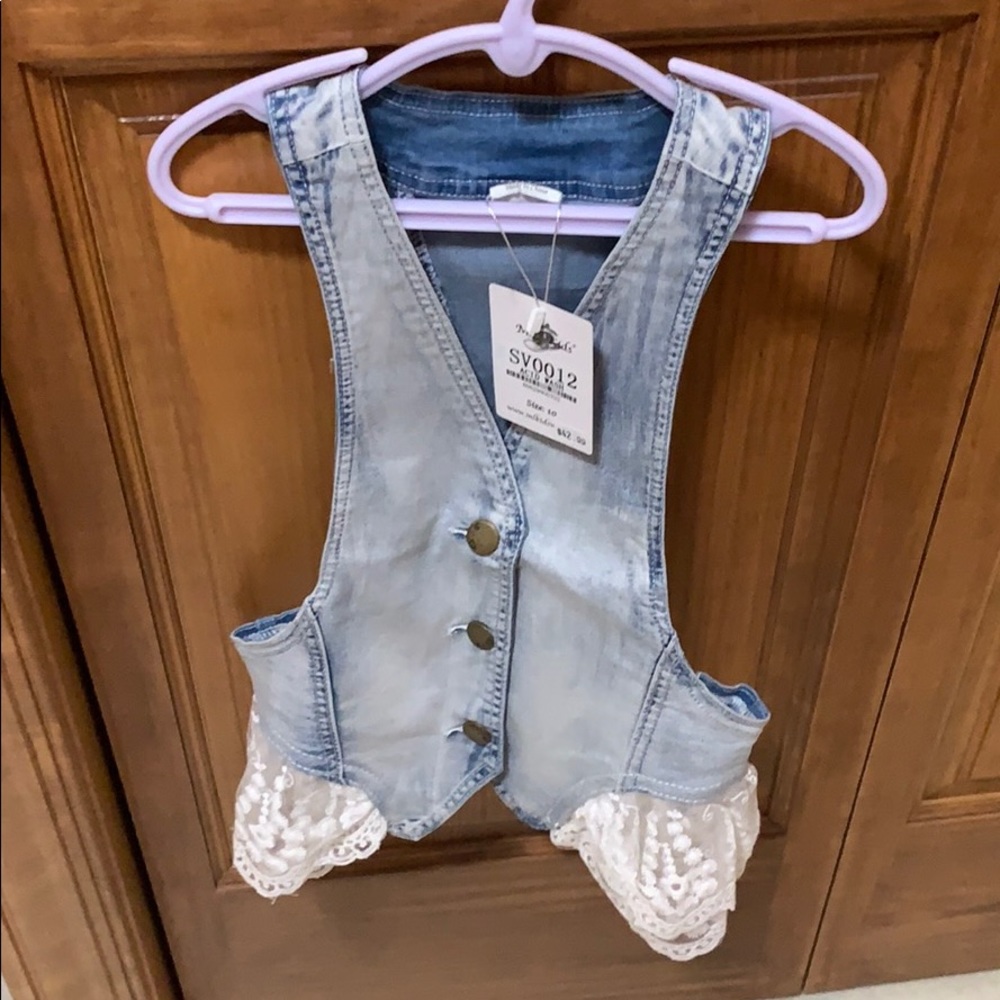 NWT ML kids light jean lace button up vest